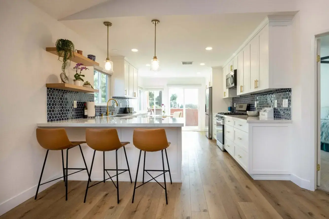 MBK Remodel - Kitchen and Bathroom Remodeling in San Diego Modern kitchen and bathroom remodeling by MBK Remodel